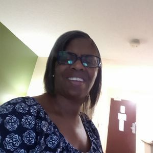 Meet your Posher, Lois